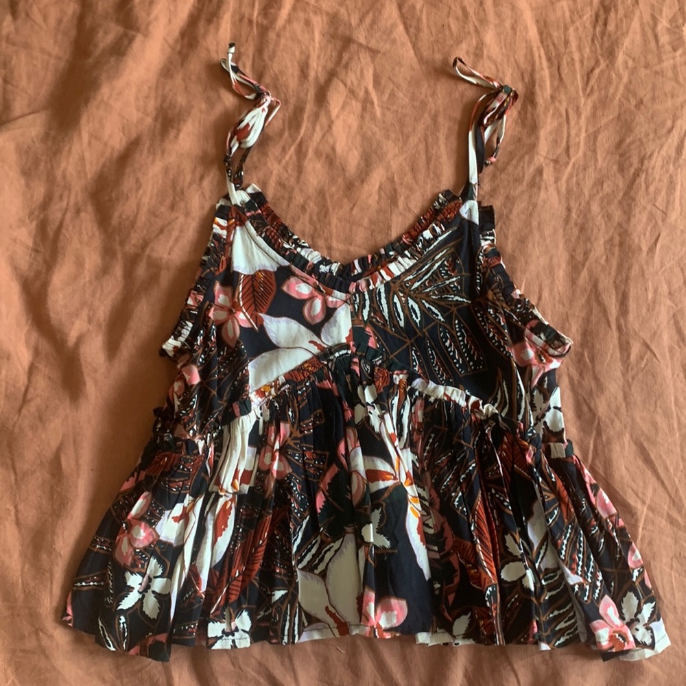Floral, tie strap tank top.